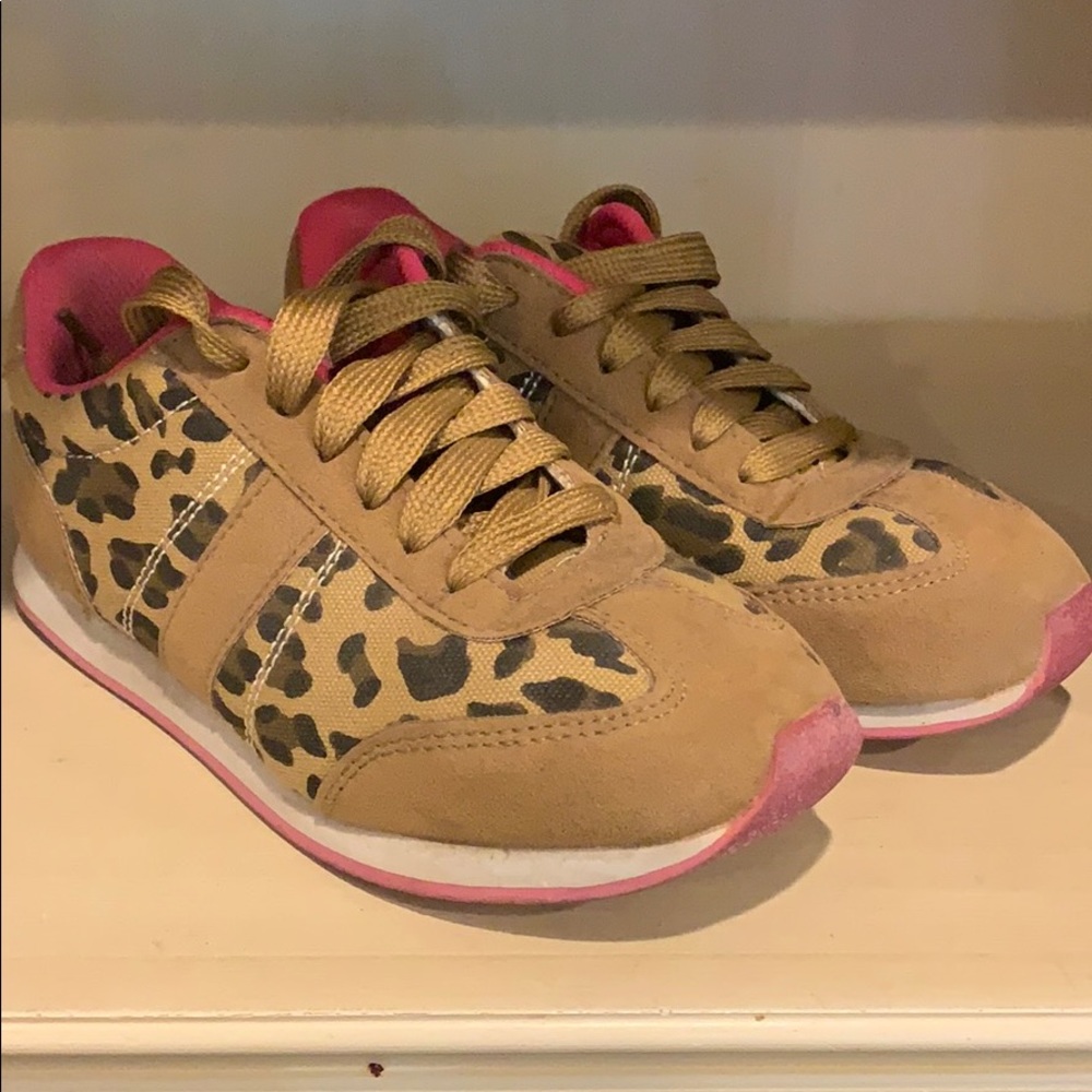 Leopard shoes
